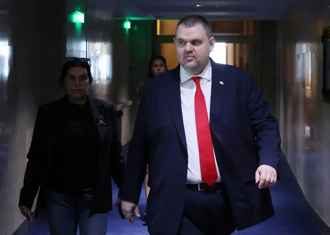 Управляващи и опозиция в остър спор за Бюджет 2026: „Единствен възможен“ или „удар по бизнеса“