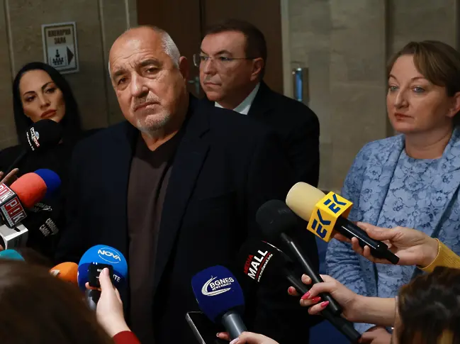 Управляващи и опозиция в остър спор за Бюджет 2026: „Единствен възможен“ или „удар по бизнеса“