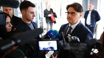 Театралната школа на Мариан Бачев е получила предизвестие да напусне читалището в “Изгрев”