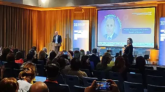 Красимир Вълчев: Изкуственият интелект вече променя из основи образованието