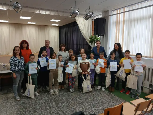 Второкласници от Видин с награда  „Екоклас 2025“ 