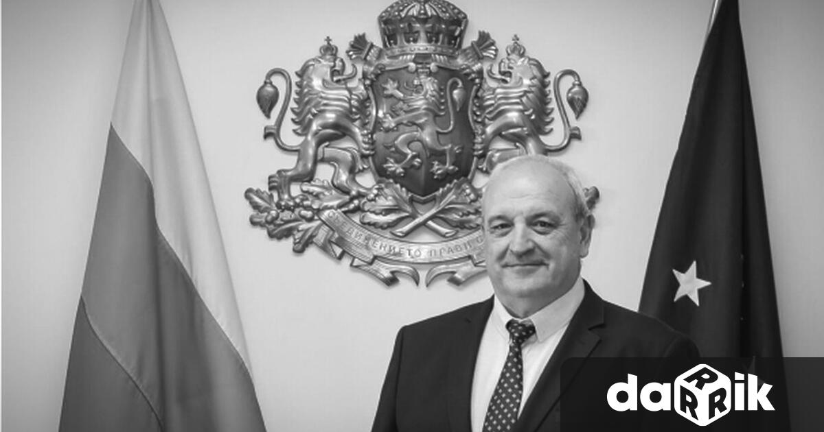 Почина заместник министърът на младежта и спорта Стоян Андонов едно от
