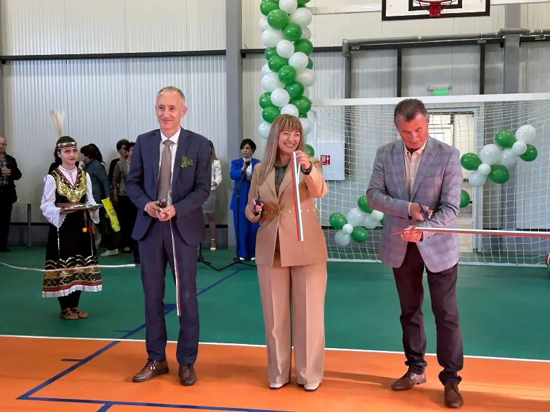 С модерен физкултурен салон вече разполага едно от най-старите училища в област Враца -  ОУ „Христо Ботев“ - Търнава