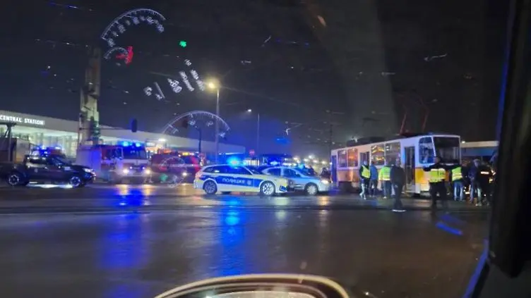 Катастрофата между трамваи и микробус: Положителна е пробата за алкохол на шофьора на буса