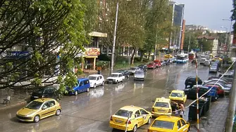 В неделя преди обед ще има значителна облачност, която около обед ще намалее