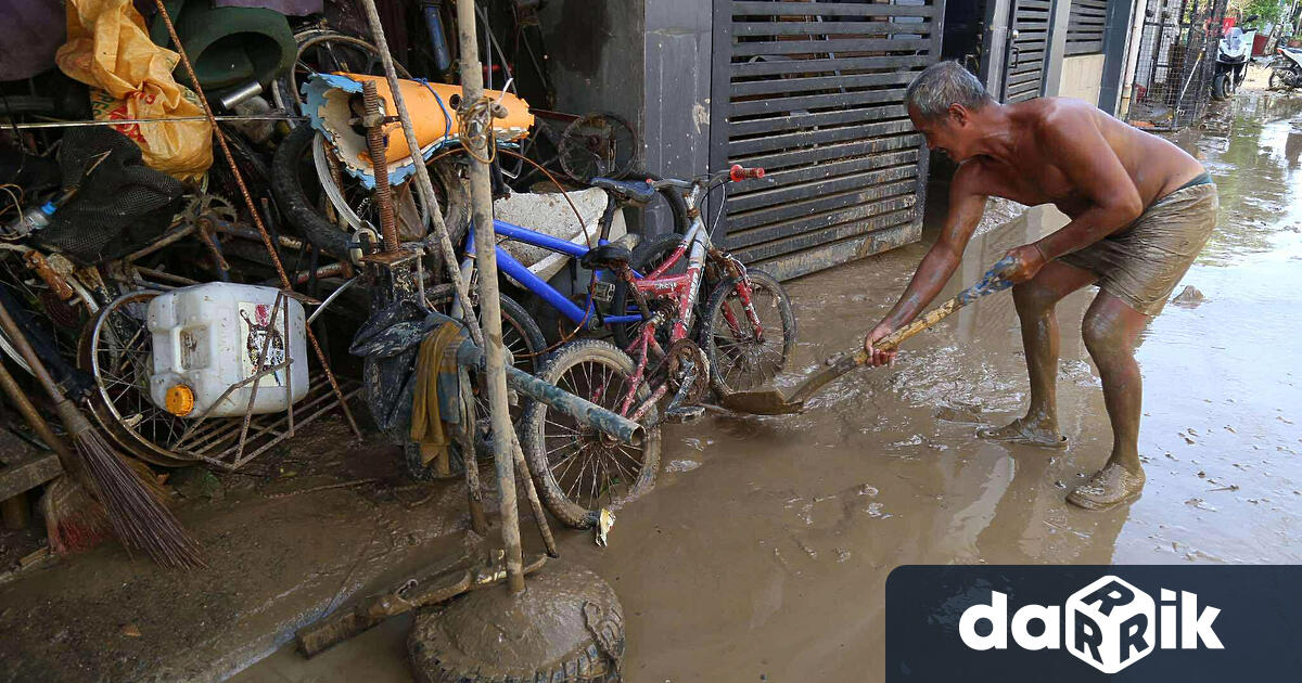 Президентът на Филипините Фердинанд Маркос младши обяви извънредно положение след като