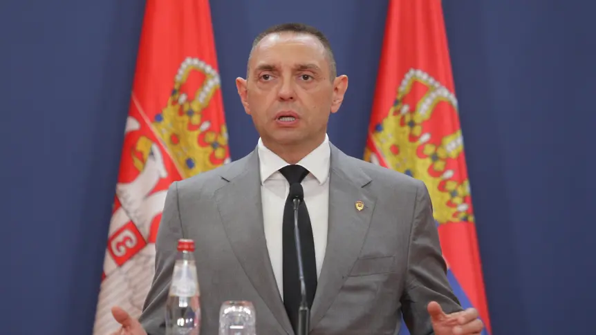 Бивш сръбски вицепремиер: Българските окупатори да мълчат и да палят свещи