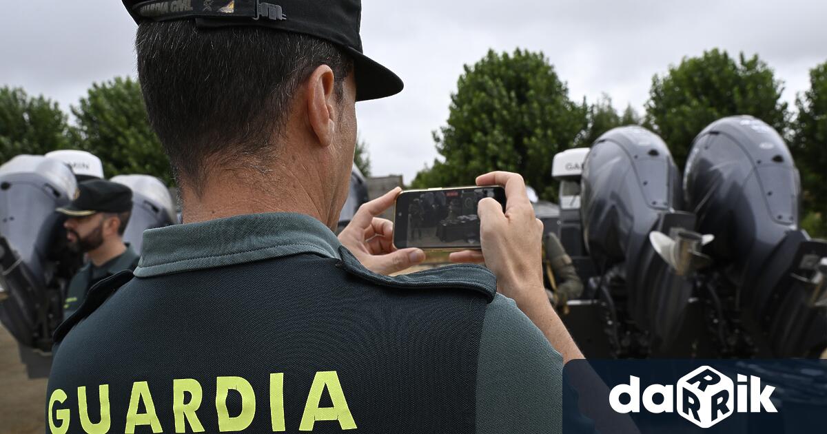 Португалската полиция залови в Атлантическия океан наркоподводница превозваща над 1 7