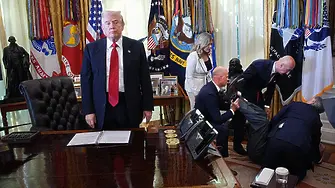 Мъж припадна до Тръмп по време на пресконференция в Овалния кабинет на Белия дом