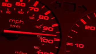 Шофьорът на врязлата се в хора кола крещял „Аллах акбар“