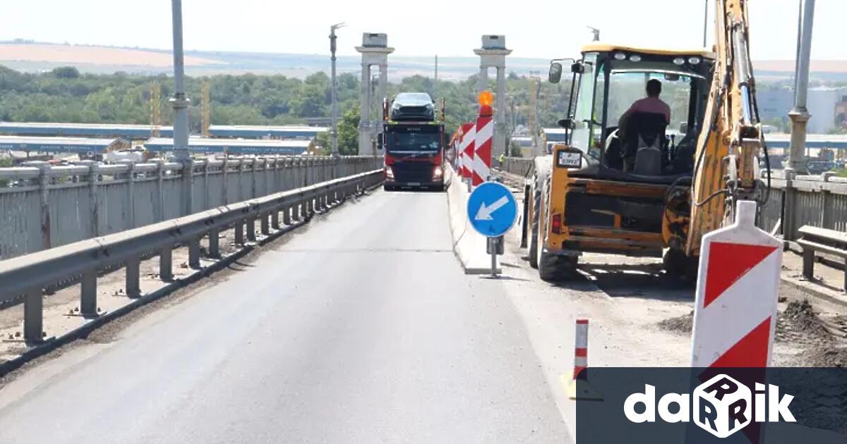 Дунав мост при Русе е отворен за движение и за