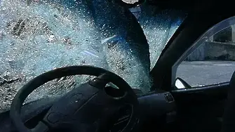 Тежка катастрофа затвори път край Сливен, има загинала жена