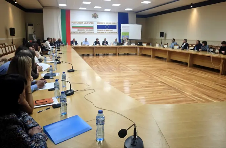 На среща в Плевен: Представиха напредъка по проектите за саниране на жилищни сгради в Северозападния район за планиране