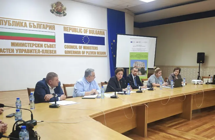 На среща в Плевен: Представиха напредъка по проектите за саниране на жилищни сгради в Северозападния район за планиране