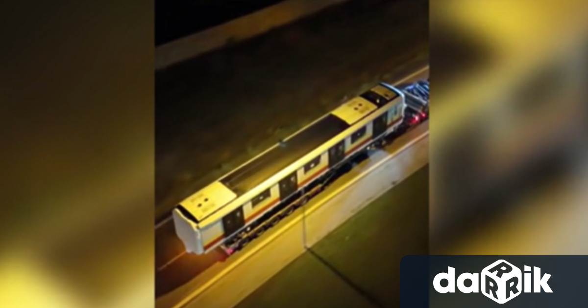 Първият нов влак за метрото вече пътува към нас Това