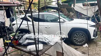 Кола се вряза в пазар в Казанлък