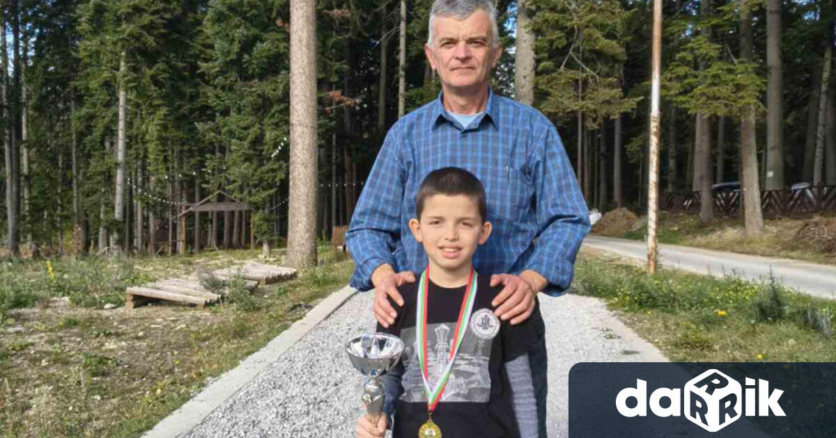 В най оспорваната група на 9 годишните при силна конкуренция Иван оглави