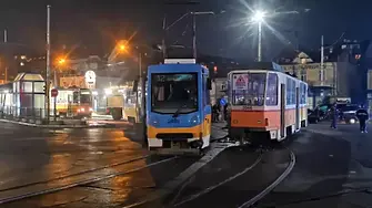 Два трамвая дерайлираха в София 