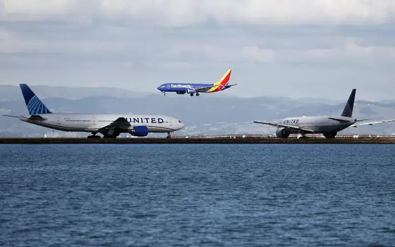 Колапсът на летищата в САЩ продължава