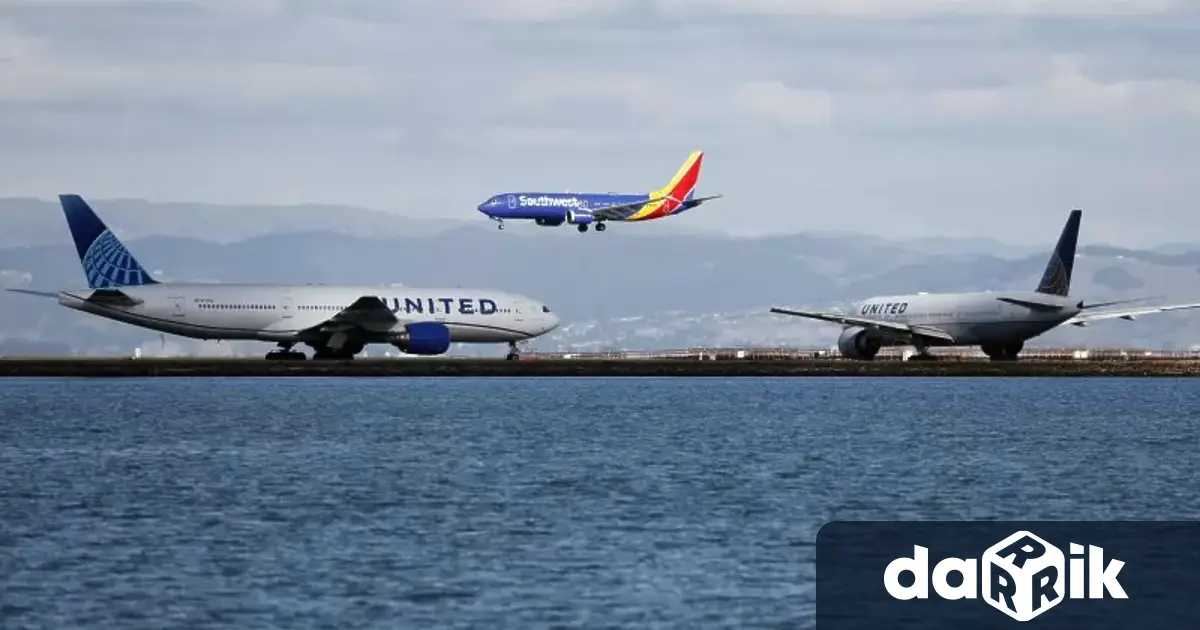 Хиляди полети бяха забавени или отменени на 8 ноември в