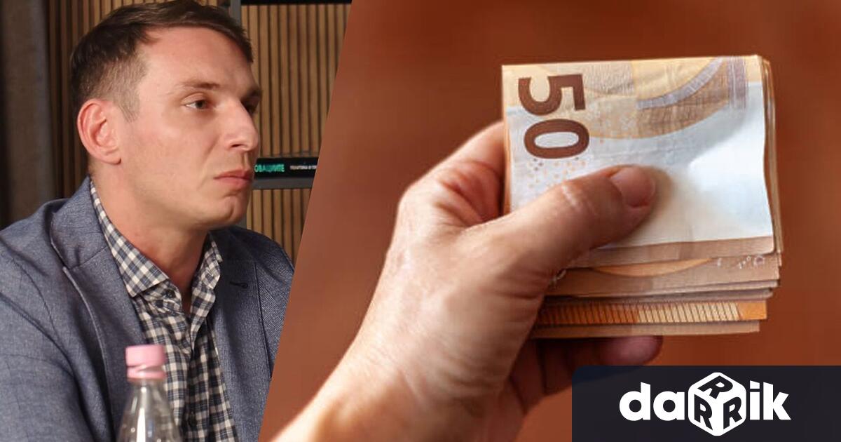 Икономистът от Института за пазарна икономика Адриан Николов бе специален