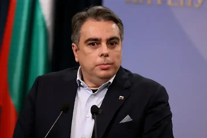 Асен Василев: Това със Спецов е лоша шега, той не отговаря на изискванията
