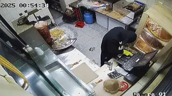 Маскиран с пистолет задигна оборота на дюнерджийница!