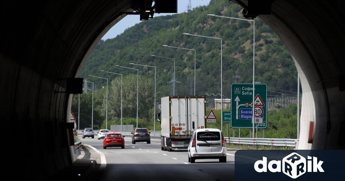 Поради авария на ЧЕЗ липсва осветление и в двете тръби