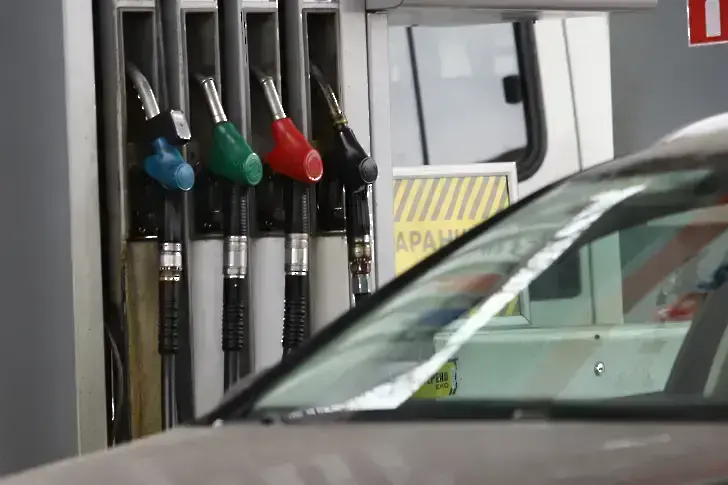 Поскъпване на горивата у нас след санкциите срещу руския петрол