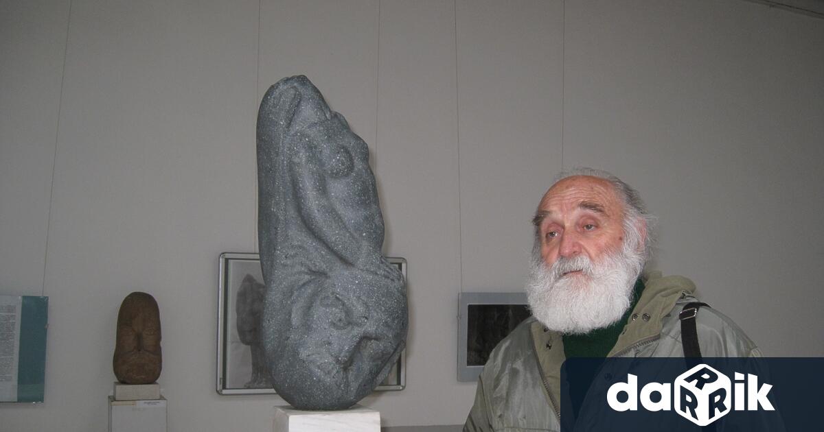 На 90 годишна възраст почина известния врачански скулптор Цено Ценов съобщиха