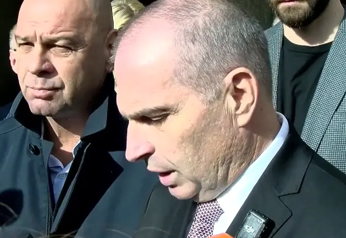 Министърът на транспорта: България разполага с достатъчно горива, а доставките на суров петрол са сигурни 