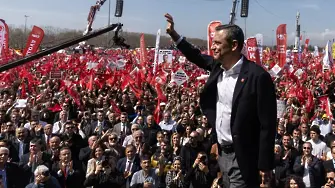 Истанбулската прокуратура поиска 2352 години затвор за отстранения кмет Екрем Имамоглу 