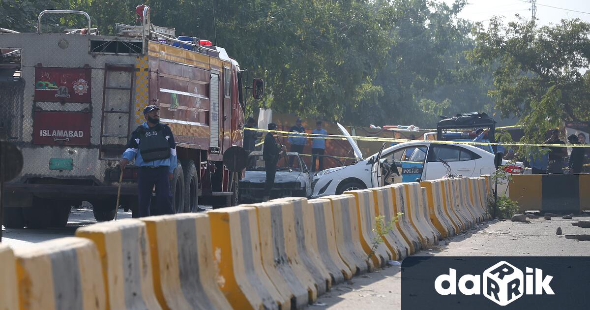 Самоубийствен атентат пред съд в столицата на Пакистан Исламабад уби