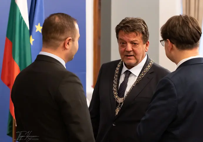 Премиерът Росен Желязков връчи държавната награда „Св. Паисий Хилендарски“ на проф. Христо Йоцов