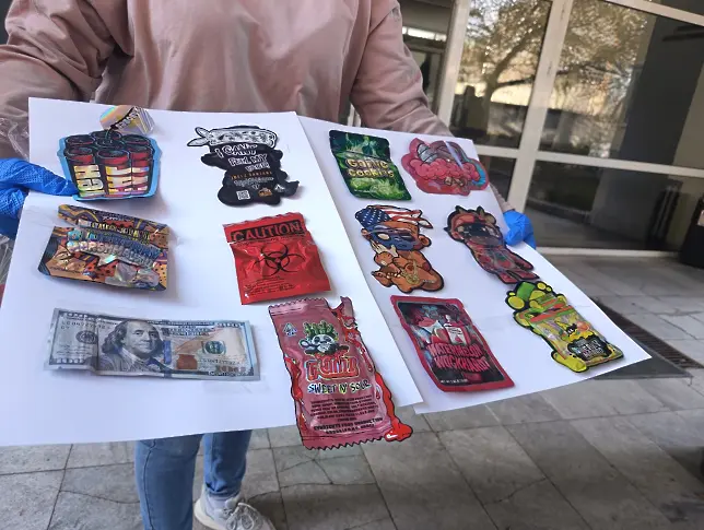 Продават наркотици на деца от София в пликчета от „семки“ и „бонбонки“