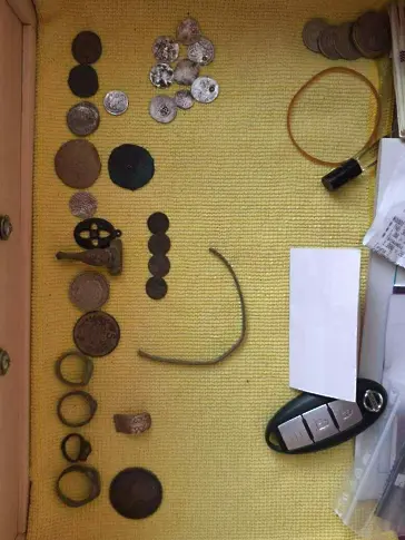 21 предмета с белези на културно-исторически ценности са иззети от частен дом в тетевенско