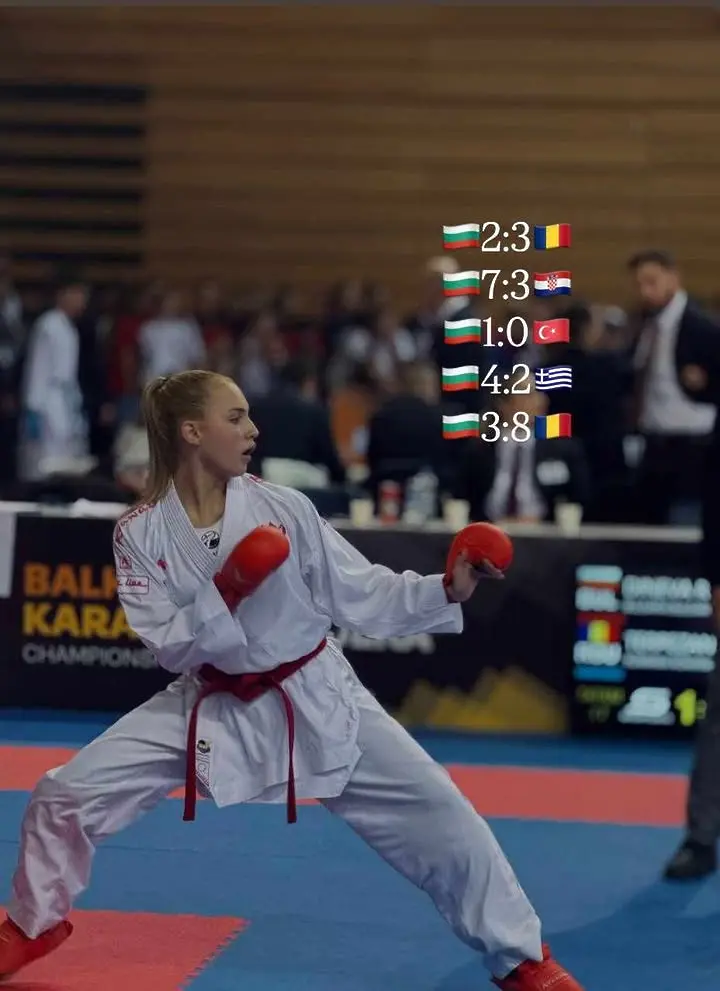 Рая Динева на крачка от медалите на Балканското по карате