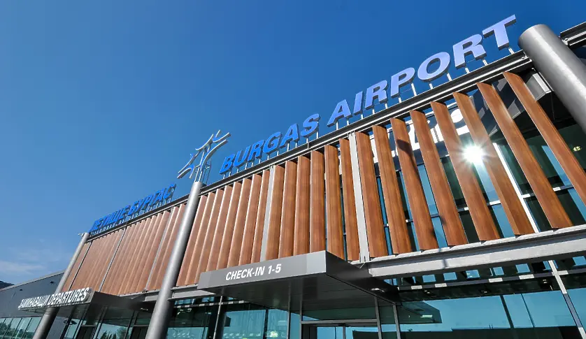 Летището в Бургас затвaря за 6 месеца