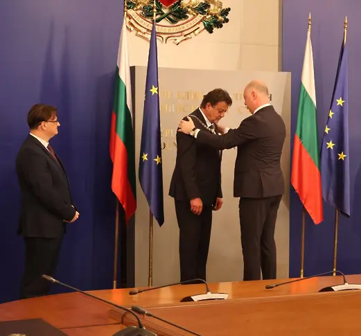 Премиерът Росен Желязков връчи държавната награда „Св. Паисий Хилендарски“ на проф. Христо Йоцов