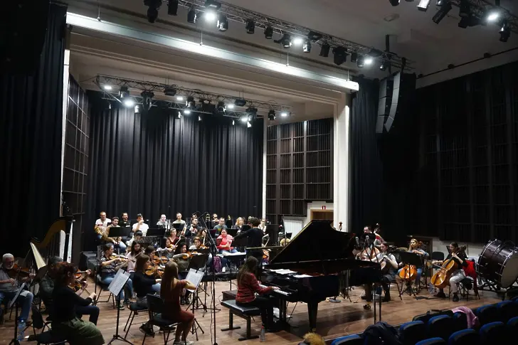 Сбъдната мечта на музикантите от Симфониета Враца - роял Bösendorfer Concert Grand 290 ще слушаме в техните концерти