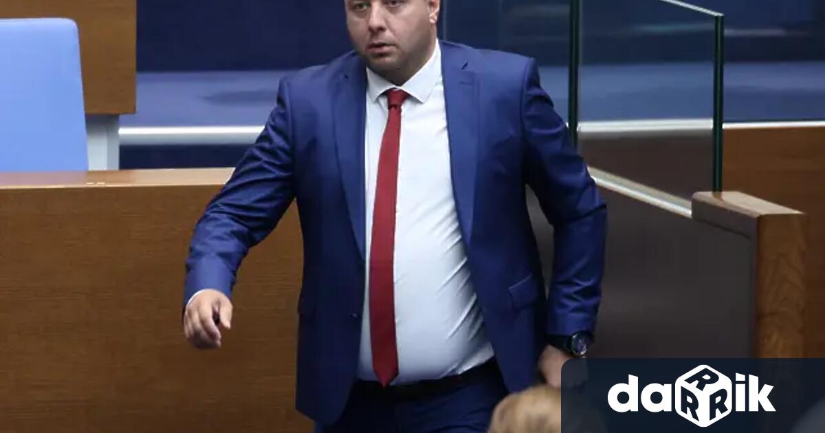 От Възраждане призоваха Наталия Киселова да се откаже от депутатското