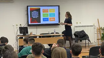 Осмокласници от гр. Враца взеха участие в образователна лекция за вредата от наркотичните вещества и наказателната отговорност за тяхното държане и разпространение