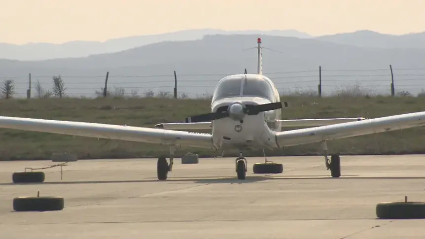 Самолет е катастрофирал в Северна Сърбия, единият пилот е загинал 