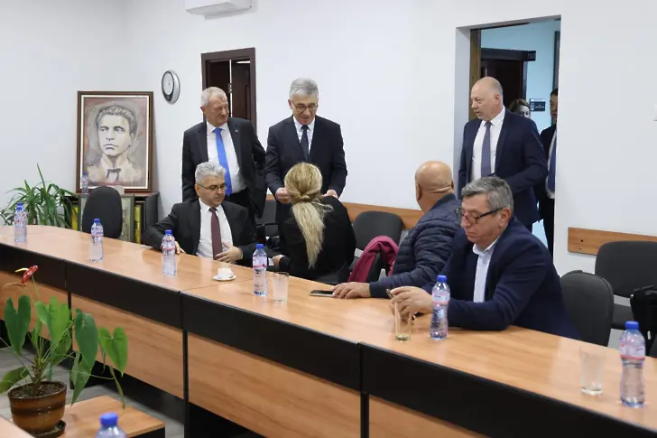 Премиерът Желязков: Подкрепата ни за общините ще бъде постоянна и последователна, с преимущество към ВиК проектите