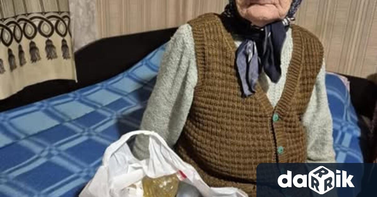 400 самотно живеещи възрастни хора ще получат пакети с хранителни