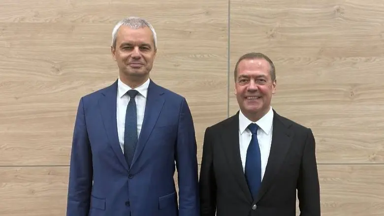 Костадинов след срещата с Медведев: Русия оставя вратата към България отворена