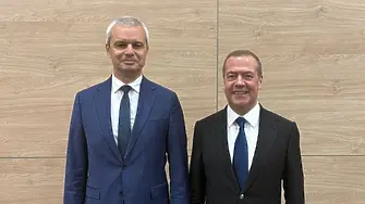 Костадинов след срещата с Медведев: Русия оставя вратата към България отворена