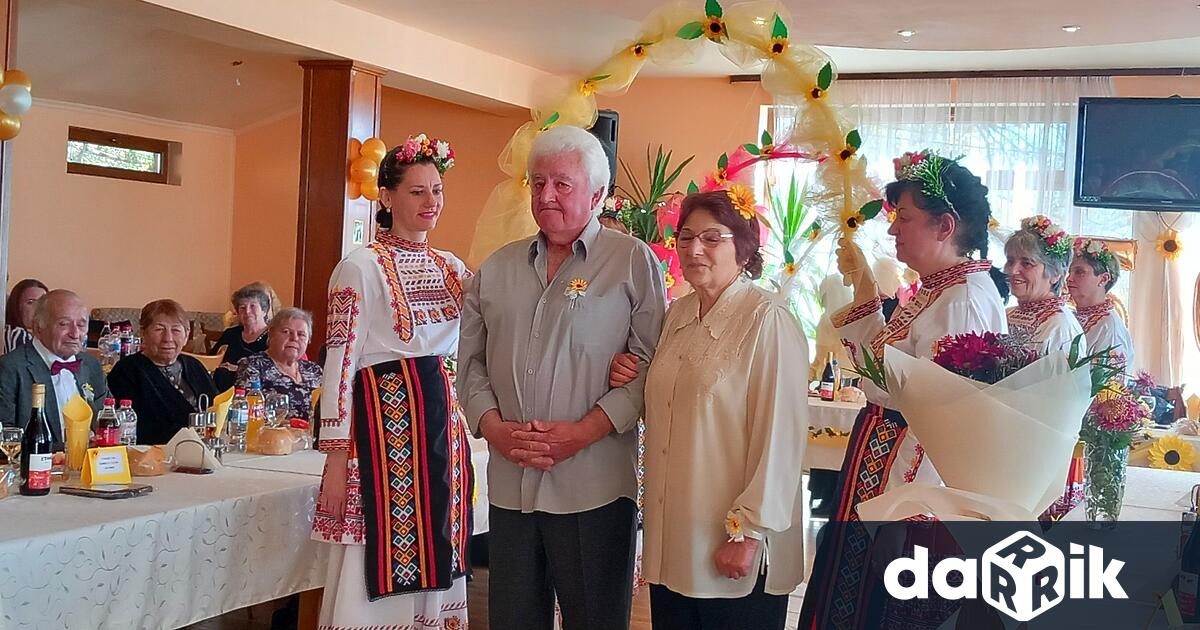Златните сватби на Белоградчик събра десет невероятни двойки които отбелязаха