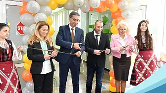 Управителят на област Плевен участва в откриването на STEM център в гимназия ‘Стефан Цанов’ в Кнежа