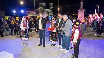 Напълно обновен площад вече краси центъра на село Моравица